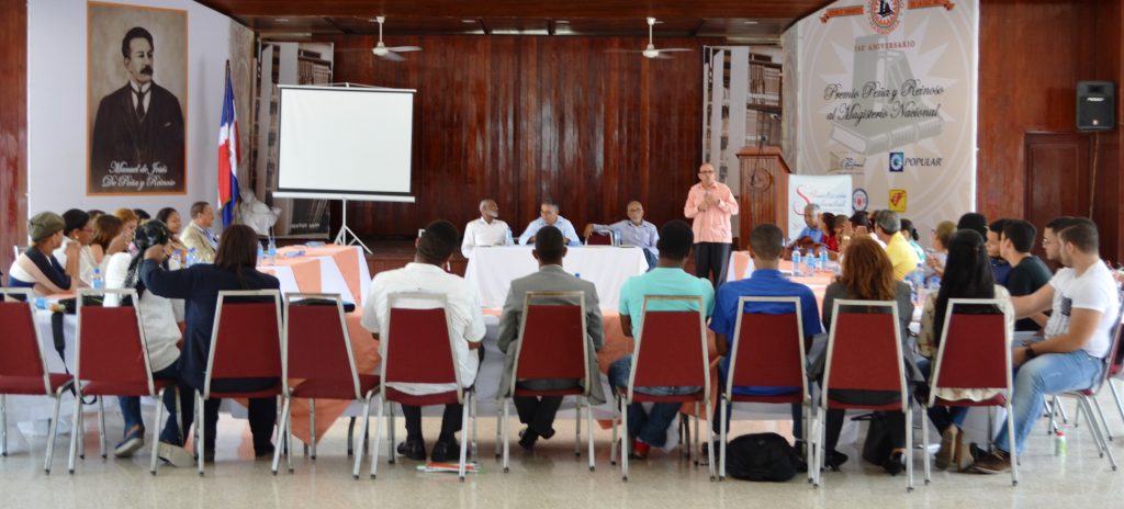 Publico seminario sobre la Crisis de la Salud Pública en República Dominicana