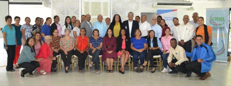 Abordan en seminario principales desafíos de la calidad educativa en República Dominicana